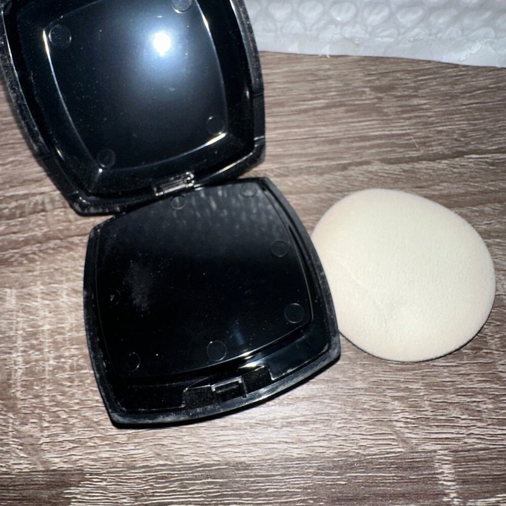 Peter Thomas Roth Un-Wrinkle Pressed Powder‎ foundation - Picture 5 of 5